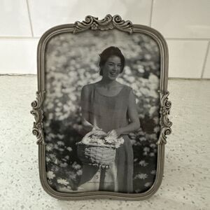 Fetco 5x7 Pewter Picture Frame Ornate Rear Loading Velvet Back and Stand New